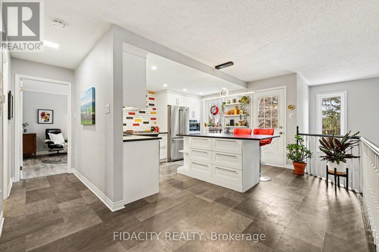 29569368/78-jarlan-terrace/katimavik/ottawa/ontario/K2L3K9_11