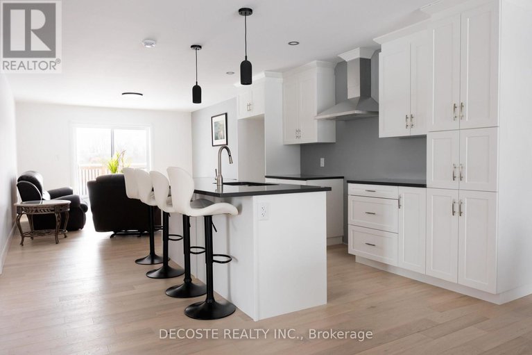 29408542/24-s-beech-street/lancaster/south-glengarry/ontario/K0C1N0_4