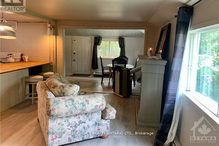 27933772/397-bayview-drive/constance-bay/ottawa/ontario/K0A3M0_8