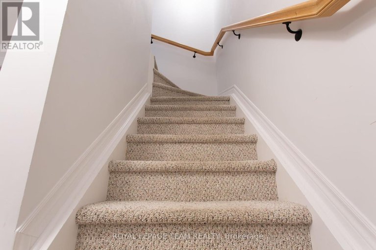28763966/306-a-everest-private/elmvale-acres/ottawa/ontario/K1G4E3_17