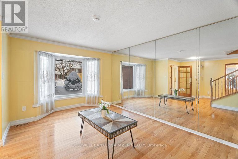 29282717/1040-karsh-drive/hunt-club-park/ottawa/ontario/K1G4M9_14