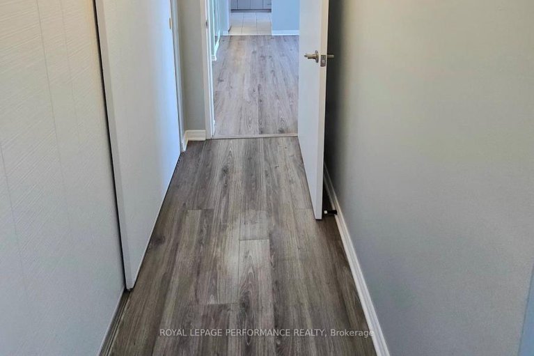 29631803/1113-20-chesterton-drive/borden-farmstewart-farmcarleton-heightsparkwood-hills/ottawa/ontario/K2E6Z7_44