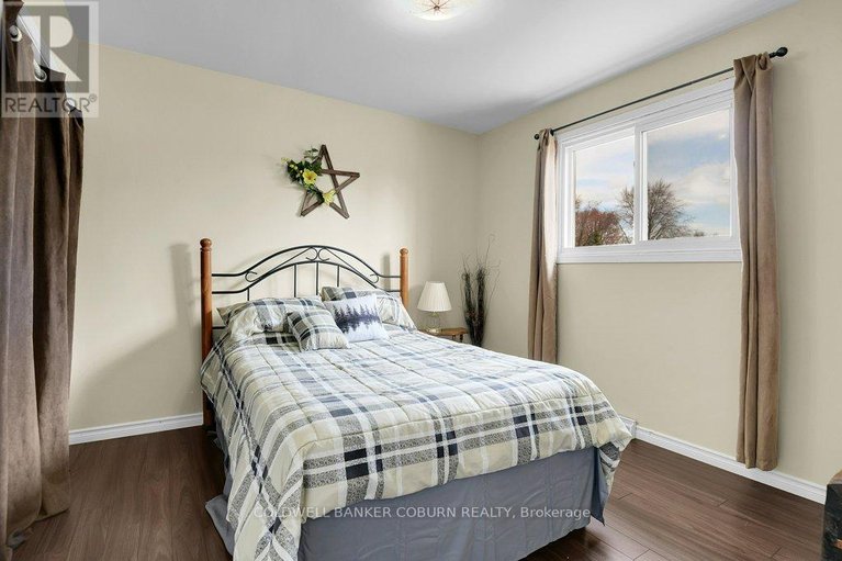 29564616/56-meikle-street/morrisburg/south-dundas/ontario/K0C1X0_19