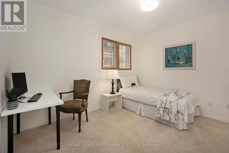 28643500/81-waterford-drive/pineglencountry-place/ottawa/ontario/K2E7V4_34