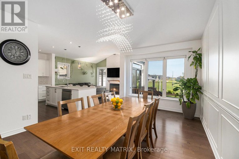 28876116/132-lynn-valley-terrace/mer-bleuebradley-estatesanderson-park/ottawa/ontario/K1W0L5_4