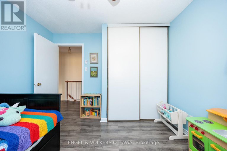 28289802/2-1204-shillington-avenue/carlington/ottawa/ontario/K1Z7Z4_35