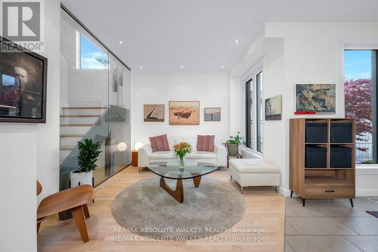 28644323/107-joshua-street/mer-bleuebradley-estatesanderson-park/ottawa/ontario/K1W0A2_6