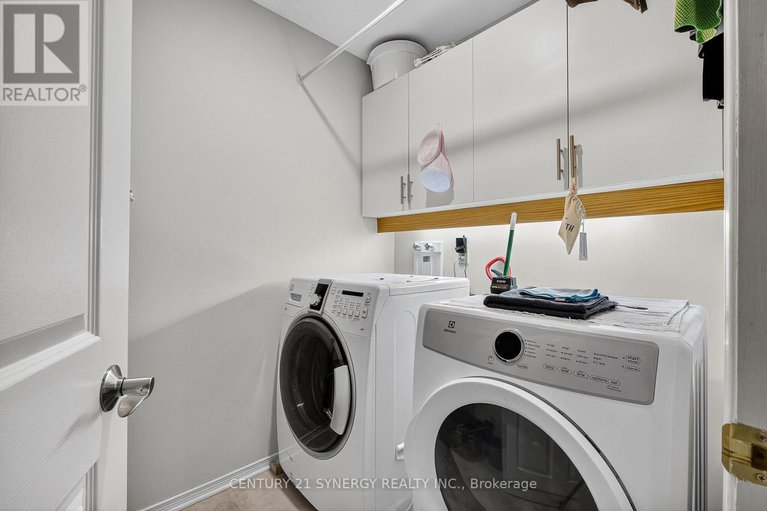 29225789/47-18-oyster-bay-court/stittsville-central/ottawa/ontario/K2S1H3_31