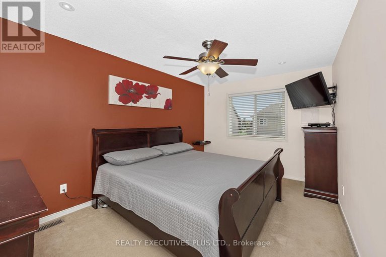28999299/341-jasper-crescent/town-of-rockland/clarence-rockland/ontario/K4K0C9_18