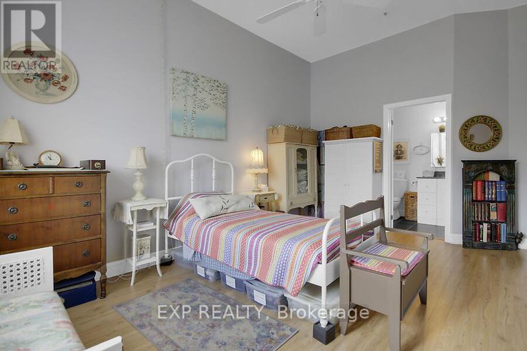 29241125/503-1-rosamond-street-e/almonte/mississippi-mills/ontario/K0A1A0_26