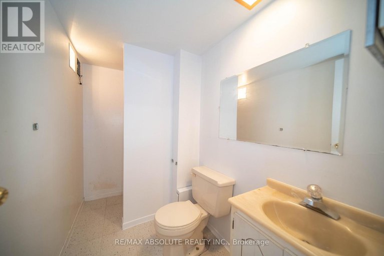 28869002/198-hoylake-crescent/bilberry-creekqueenswood-heights/ottawa/ontario/K1E2M8_32