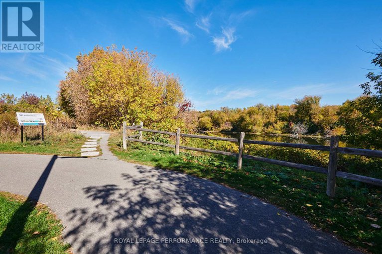 28993305/301-570-de-mazenod-avenue/ottawa-east/ottawa/ontario/K1S5X2_28