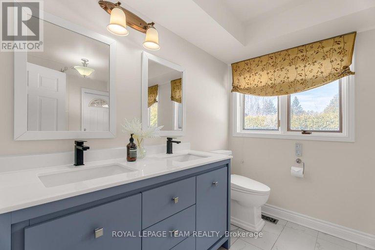 28088968/48-cedarhill-drive/cedar-hillorchard-estates/ottawa/ontario/K2R1C3_15