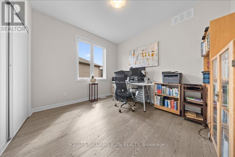 29577044/352-cloyne-crescent/half-moon-bay/ottawa/ontario/K2J6W4_35