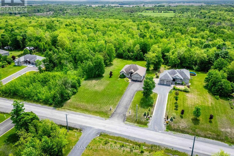 28416298/20452-patricia-lane/south-glengarry-lancaster-twp/south-glengarry/ontario/K0C1A0_4