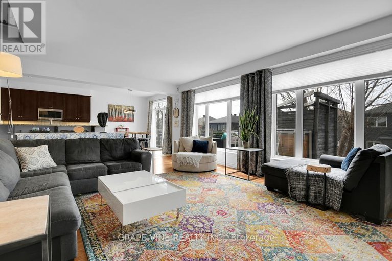 29590569/517-overland-drive/stittsville-north/ottawa/ontario/K2S0C2_11