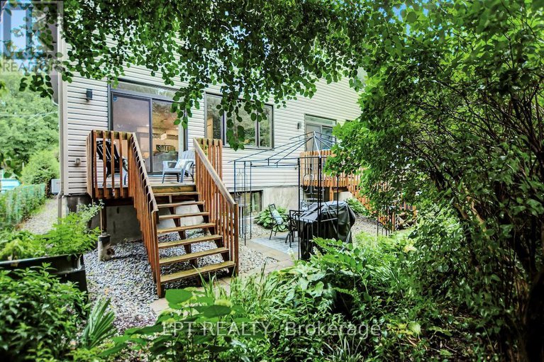 29295105/319-glynn-avenue/overbrookcastle-heights/ottawa/ontario/K1K1R9_49
