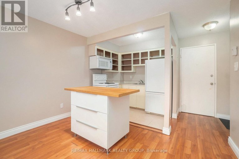 28862437/203c-2041-arrowsmith-drive/beacon-hill-south/ottawa/ontario/K1J7V7_7