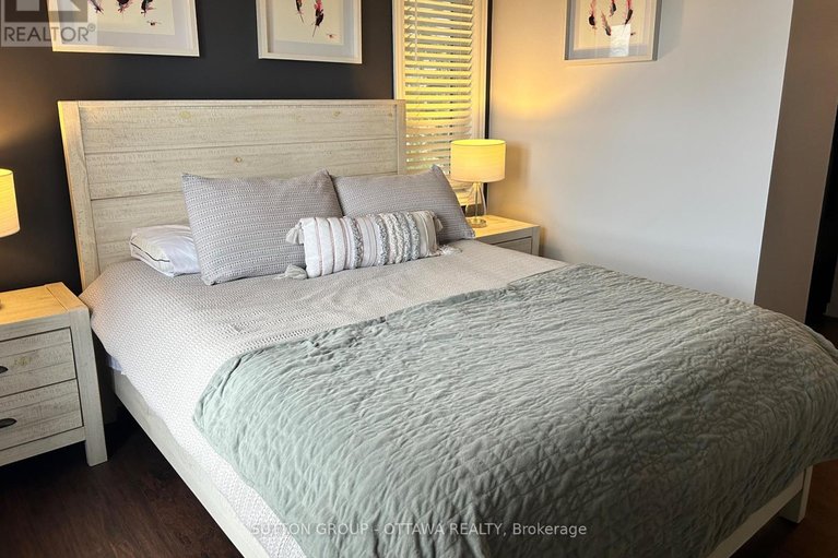 29660871/201-1835-marsala-crescent/fallingbrookpineridge/ottawa/ontario/K4A2E5_15