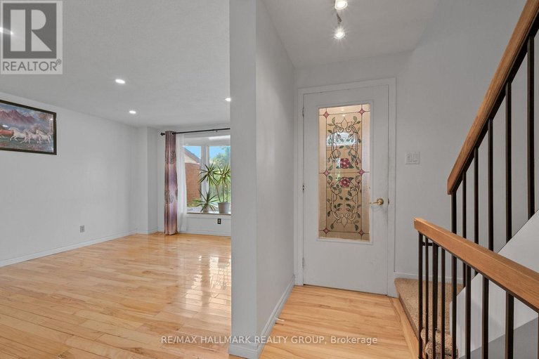 28678451/1089-barwell-avenue/fairfield-heights/ottawa/ontario/K2B8H4_4