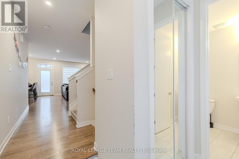 29107787/241-falsetto-street/mer-bleuebradley-estatesanderson-park/ottawa/ontario/K1W0S2_4