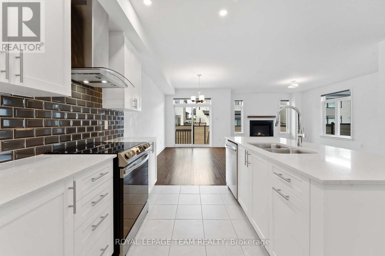 28910916/27-peony-lane/riverside-southgloucester-glen/ottawa/ontario/K4M0M3_9
