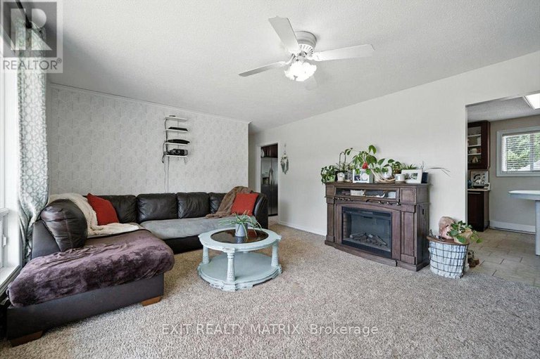 28692908/3333-white-spruce-street/osgoode/ottawa/ontario/K0A2W0_9