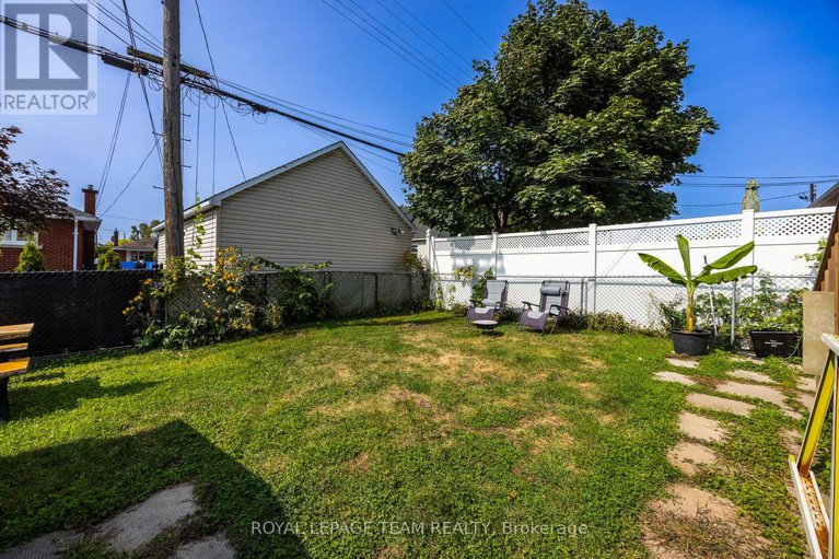 28895850/726-cummings-avenue/castle-heightsrideau-high/ottawa/ontario/K1K2L1_37