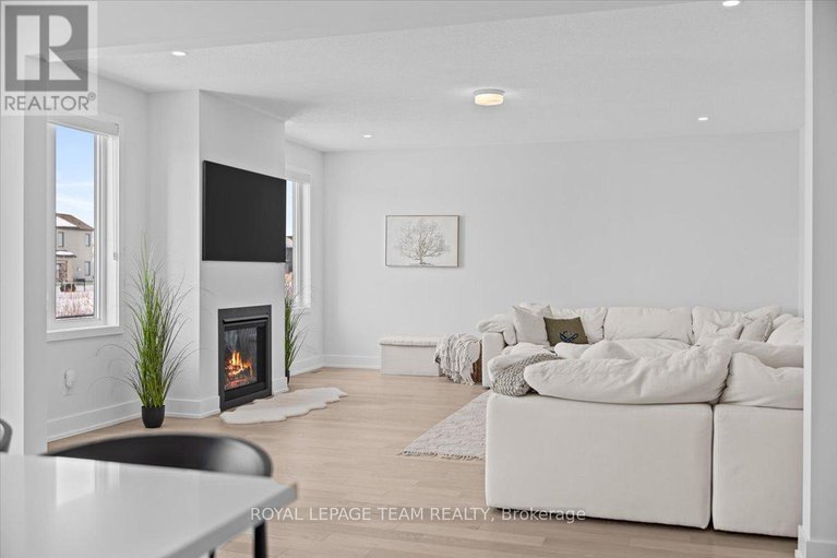 29369220/60-green-ash-avenue/goulbourn-twp-from-franktown-rdsouth-to-rideau/ottawa/ontario/K0A2Z0_18