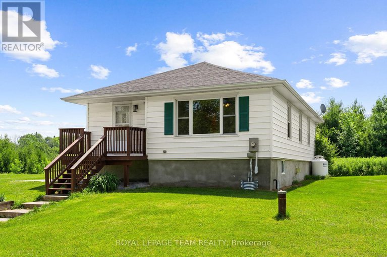 28520318/1523-drummond-con-6b-road/drummond-n-elmsley-drummond-twp/drummondnorth-elmsley/ontario/K7H3C8_3