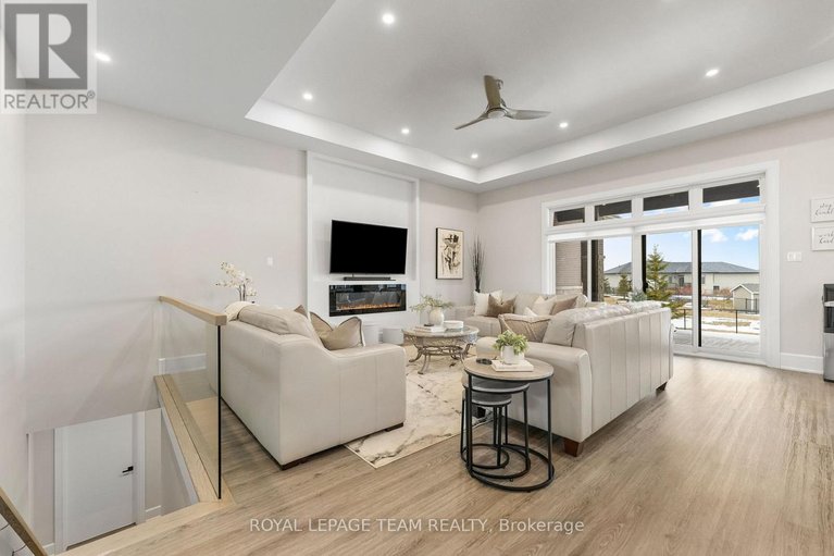 29539782/7125-still-meadow-way/greely/ottawa/ontario/K4P1B8_10