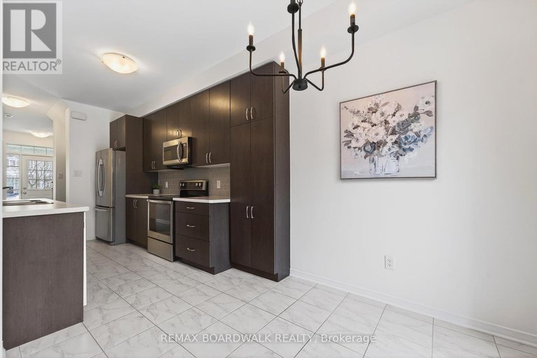 29438320/716-oakglade-avenue/emerald-meadowstrailwest/ottawa/ontario/K2M0B3_11