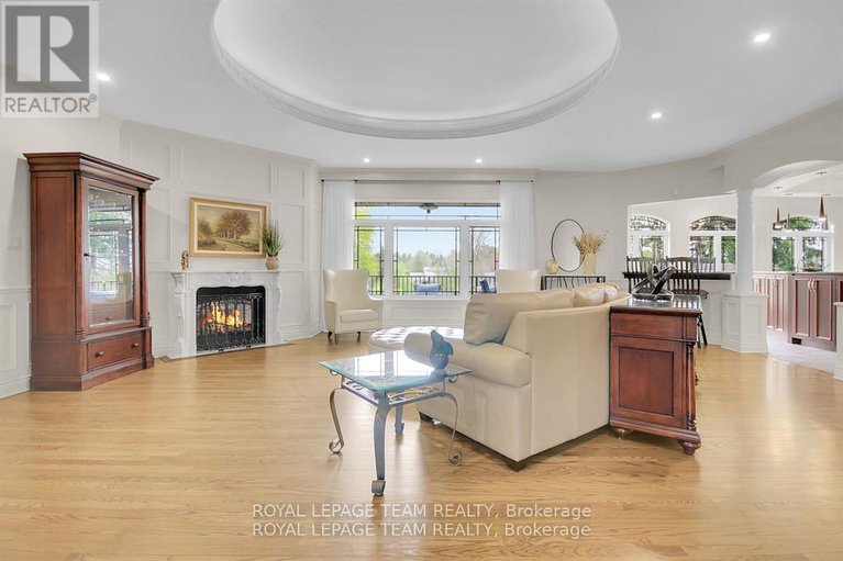 28487083/5591-manotick-main-street/manotick-village-manotick-estates/ottawa/ontario/K4M1A4_10