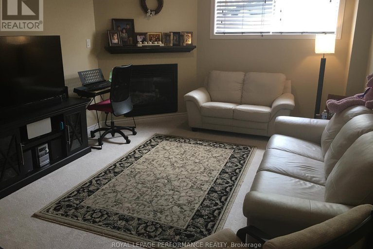 28264426/414-galatina-way/morgans-grantsouth-march/ottawa/ontario/K2K0E7_21
