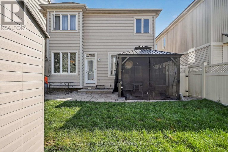 28916724/317-river-landing-avenue/half-moon-bay/ottawa/ontario/K2J3V4_37