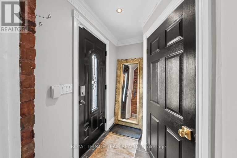 29603335/529-mcleod-street/ottawa-centre/ottawa/ontario/K1R5P9_19