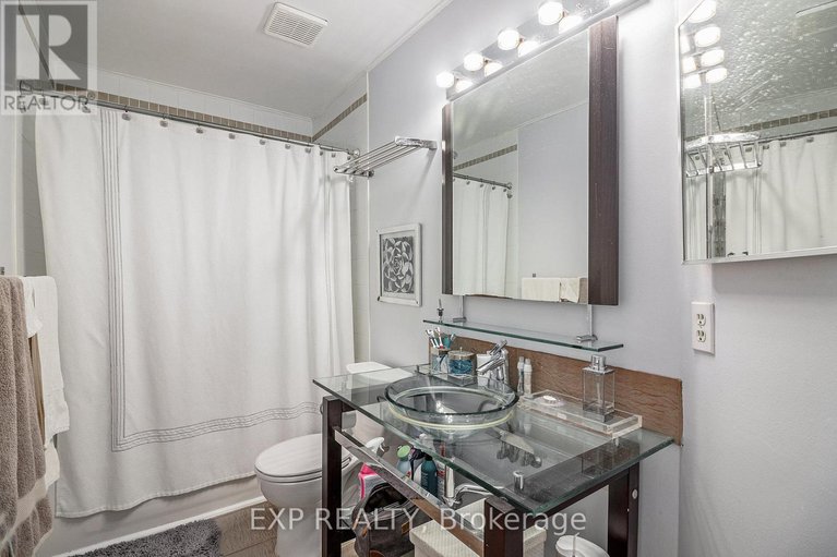 28612446/302-cote-royale-crescent/bilberry-creekqueenswood-heights/ottawa/ontario/K1E3L7_20