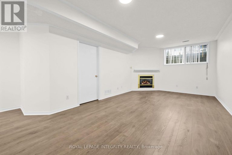 29635687/9-flowertree-crescent/emerald-meadowstrailwest/ottawa/ontario/K2M2R6_29