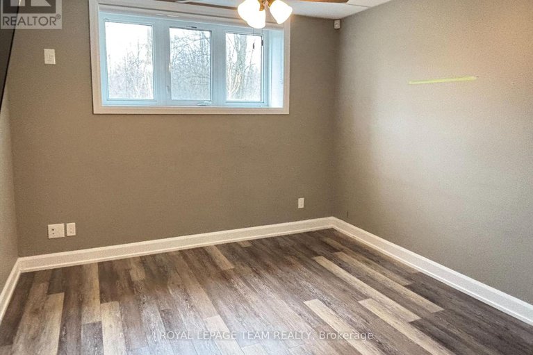 28362636/2500-kearns-way/osgoode-twp-north-of-reg-rd-6/ottawa/ontario/K4P1R9_24