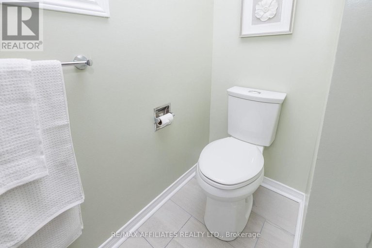 29175531/910-borland-drive/chatelaine-village/ottawa/ontario/K1E1X6_34