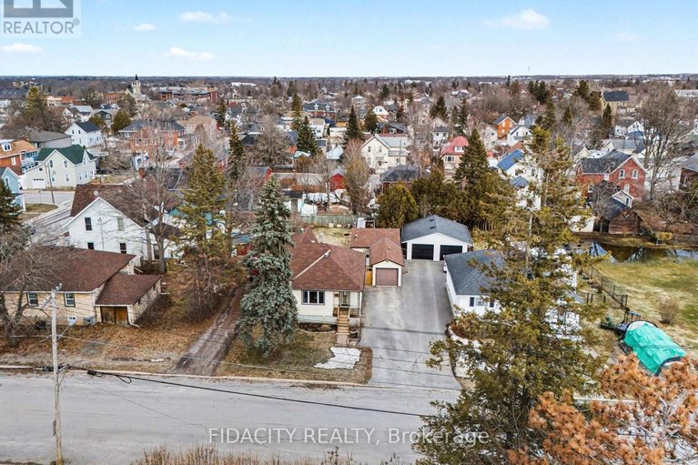 29456146/11-caldwell-street/carleton-place/carleton-place/ontario/K7C3A7_25