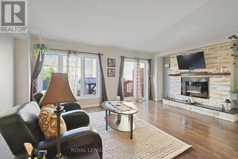 29394833/215-parkrose-private/chatelaine-village/ottawa/ontario/K4A0N8_15