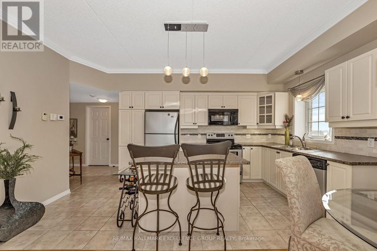 28521439/107-2360-albert-street/town-of-rockland/clarence-rockland/ontario/K4K0C4_11