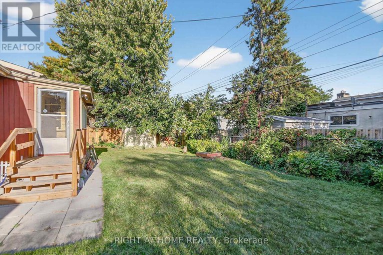 28954336/6-higwood-drive/borden-farmstewart-farmcarleton-heightsparkwood-hills/ottawa/ontario/K2E5K7_32