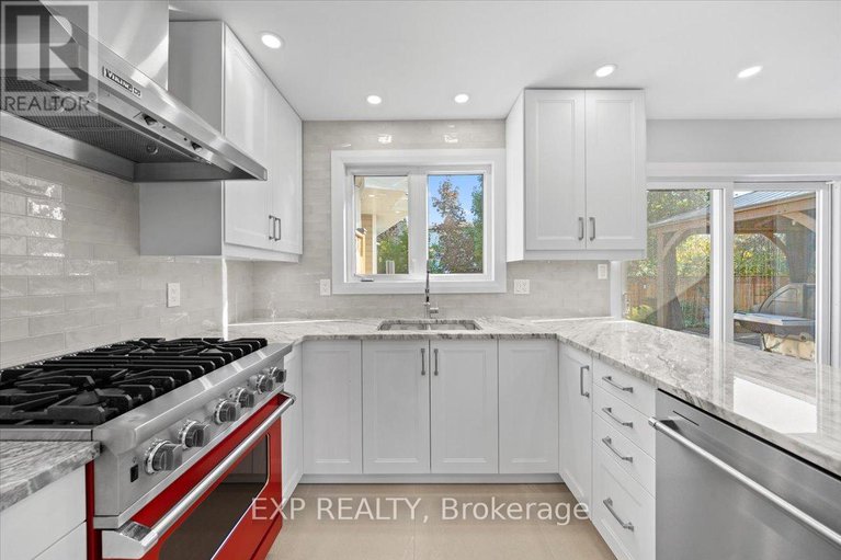 29043972/18-ivylea-street/craig-henrywoodvale/ottawa/ontario/K2G4X5_7