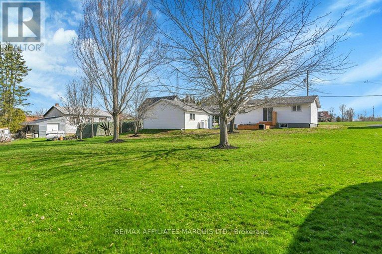 28278854/2140-valley-street/moose-creek/north-stormont/ontario/K0C1W0_30