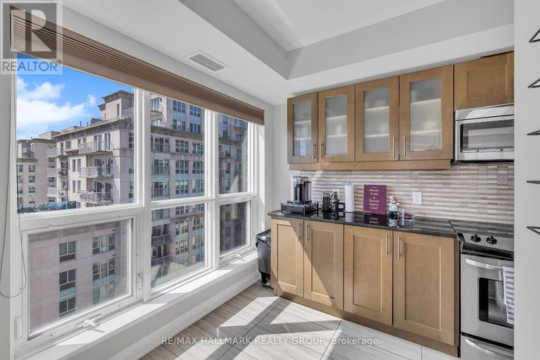 28515144/2301-195-besserer-street/sandy-hill/ottawa/ontario/K1N0B6_15