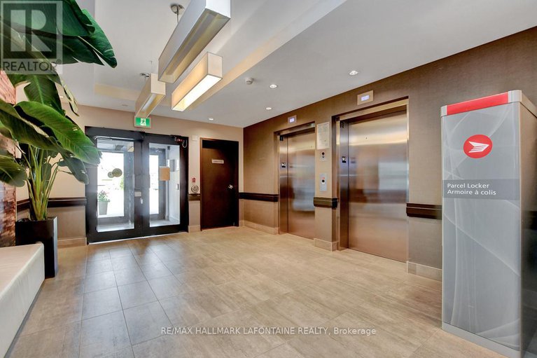 28124719/114-120-prestige-circle/chatelaine-village/ottawa/ontario/K4A1B4_5