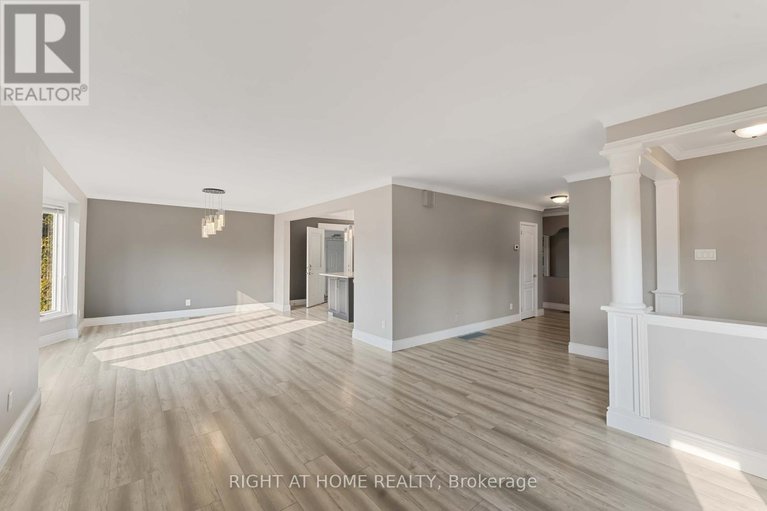 28502747/599-donald-street/overbrookcastle-heights/ottawa/ontario/K1K1L3_8