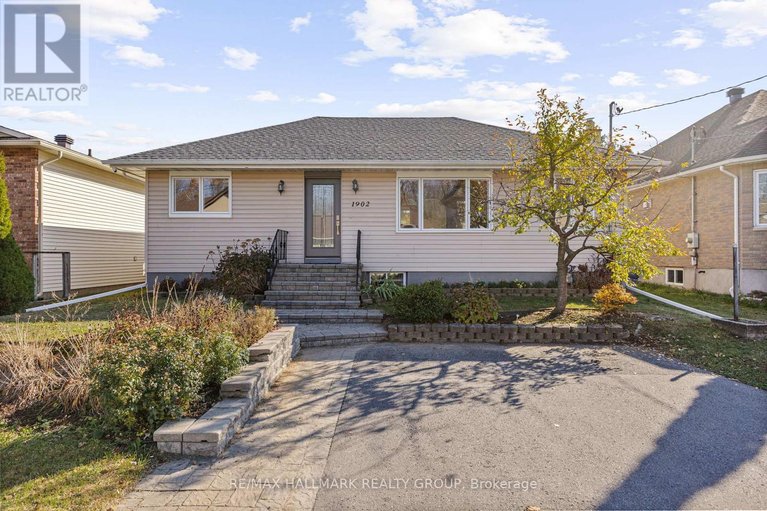 29571261/1902-rosebella-avenue/blossom-parkleitrim/ottawa/ontario/K1T1G7_1